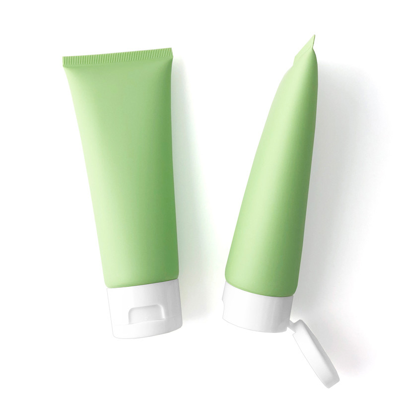 100g cosmetic hose, 100ml facial cleanser and facial cleanser in separate bottles