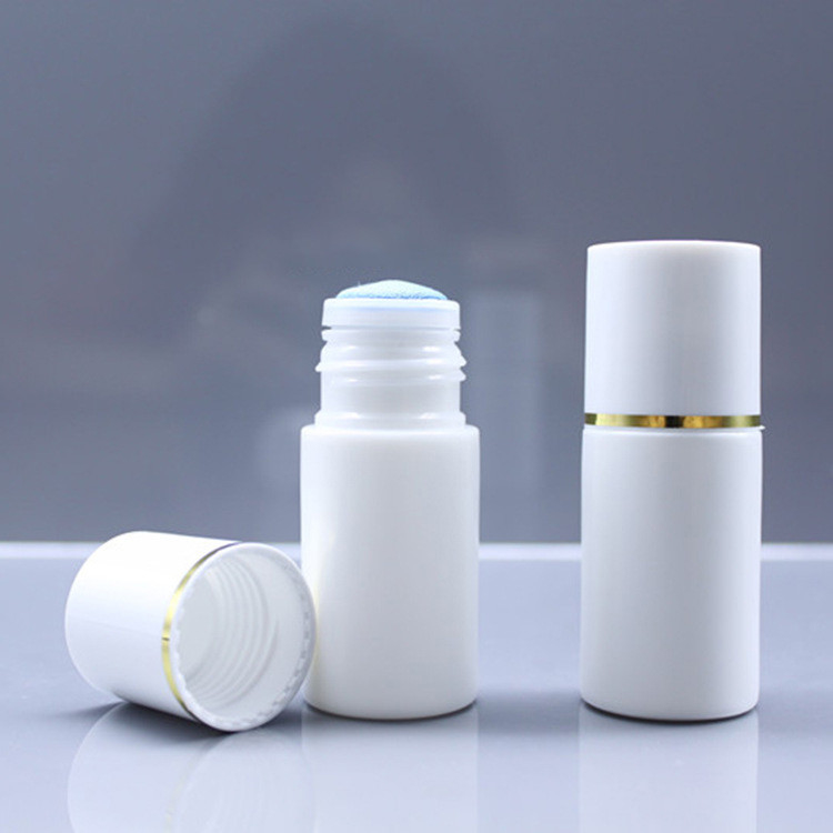20ml 30ml 50ml Round Plastic Sponge Applicator Bottle With Screw Cap Liniment Bottle, gold cover